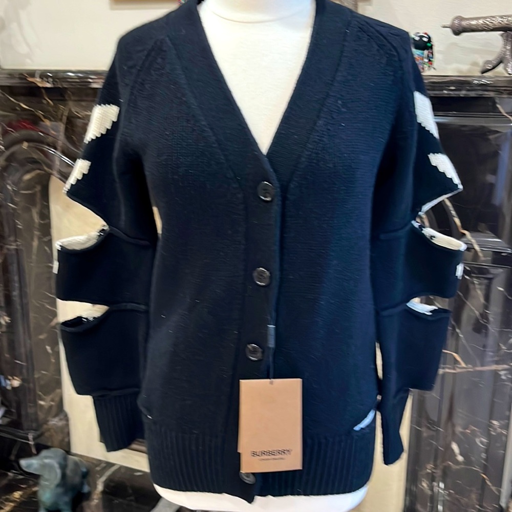 New Burberry Cardigan - Picture 2 of 7